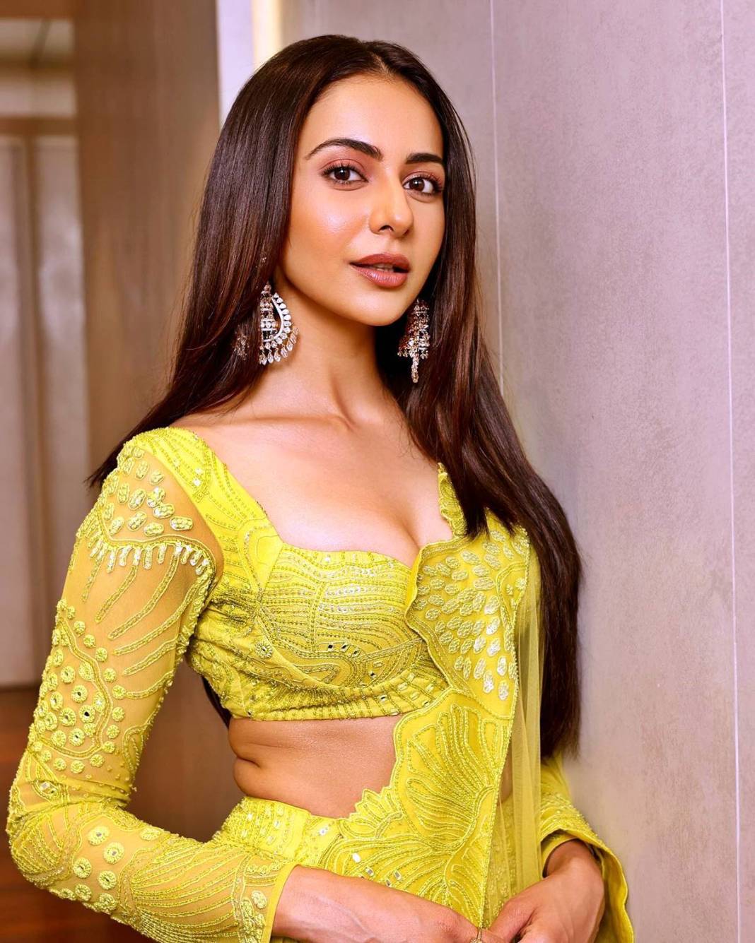 Ünlü oyuncu yürekleri ağza getirdi! Apar topar hastaneye kaldırıldı 43